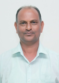 श्री आर. खोब्रागड़े