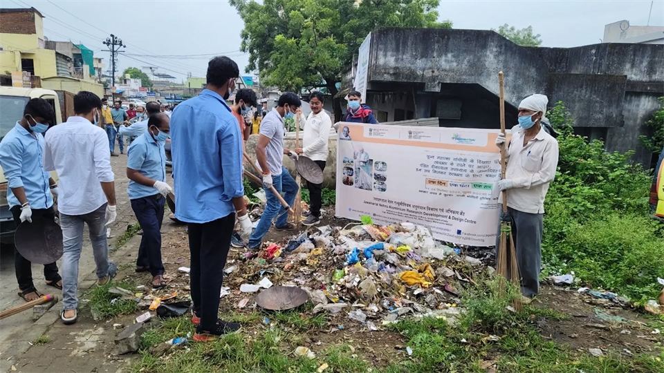 स्वच्छता ही सेवा 2025 राष्ट्रव्यापी अभियान के अंतर्गत #JNARDDC टीम ने वाड़ी नगर परिषद तथा एनजीओ फ़ीडबैक फ़ाउंडेशन के सहयोग से “एक दिन, एक घंटा, एक साथ” के आह्वान को पूरे मन से अपनाते हुए सक्रिय रूप से सहभागिता की।